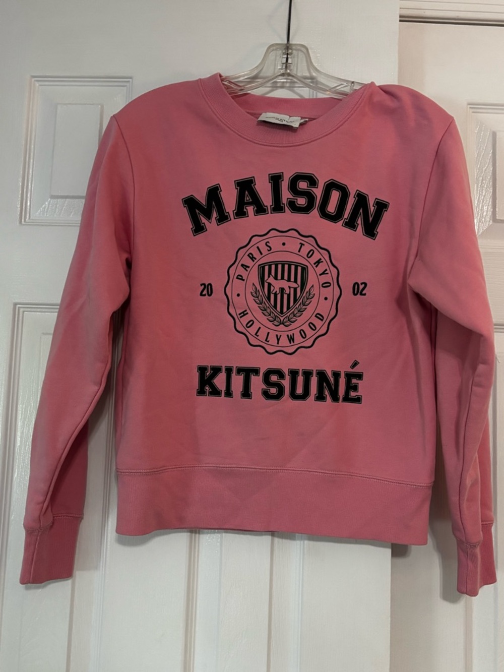 MAISON KITSUNÉ Pink Crewneck Sweatshirt with Black Lettering Womens size xs